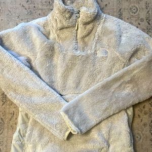 Northface faux fur cozy pullover